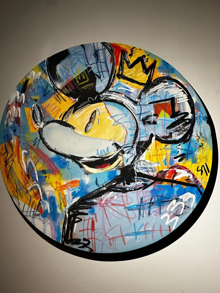 Blue Thoughts Rat, acrylics and spray on canvas, 80 cm diameter